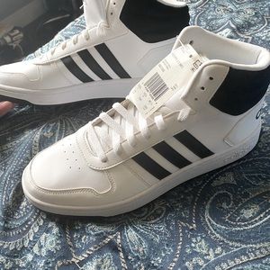 Adidas hoops 2.0 mid Mens Sz 11. NWT